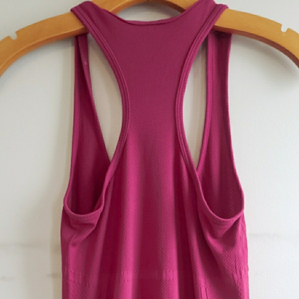 Fabletics Seamless Tank - Picture 7 of 9